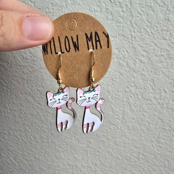 Willow May Jewelry - Willow May Whimsical Cat Earrings in White and Pink